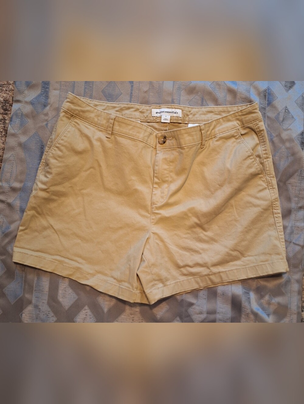 Amazon Essentials Women's Khaki Cotton Shorts. Sz 16